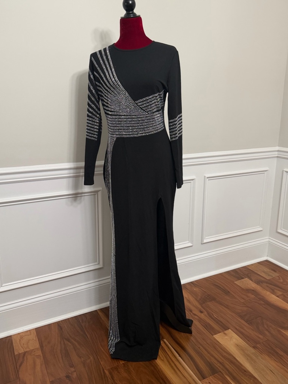 Windsor‎ Julie Heat Stone High Slit Formal Dress